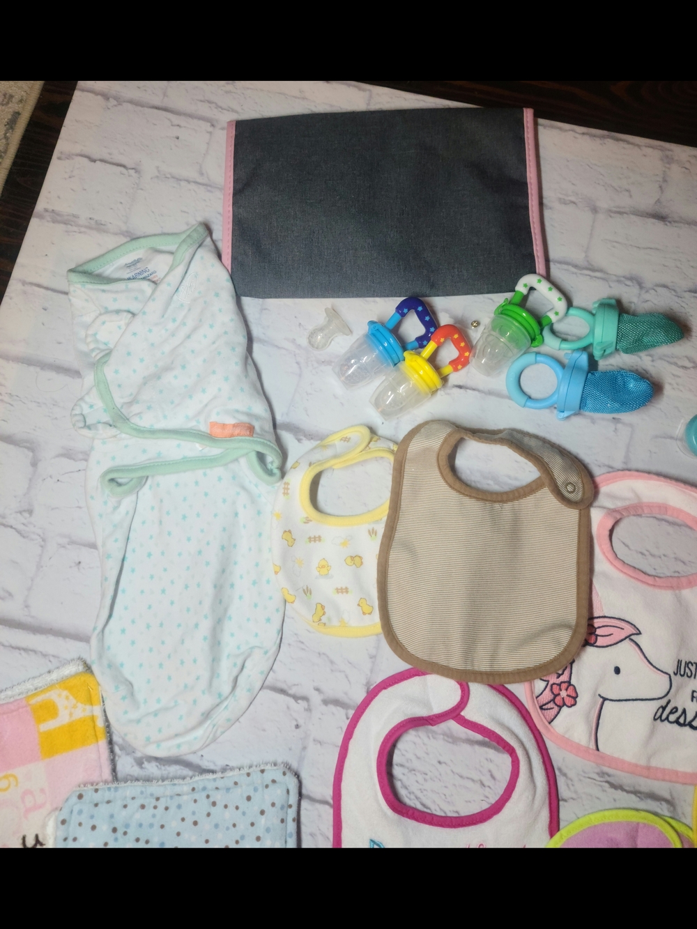 Bundle Of Baby Things - Picture 2 of 3
